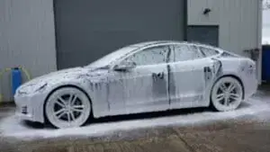 como lavar un tesla